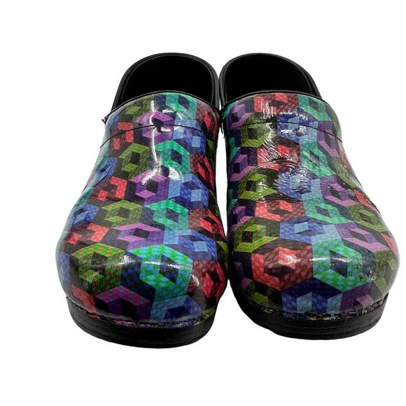 Dansko Womens 3d Print Clogs Shoes Multicolor Slip On Geometric 10.5 41 - Picture 1 of 12